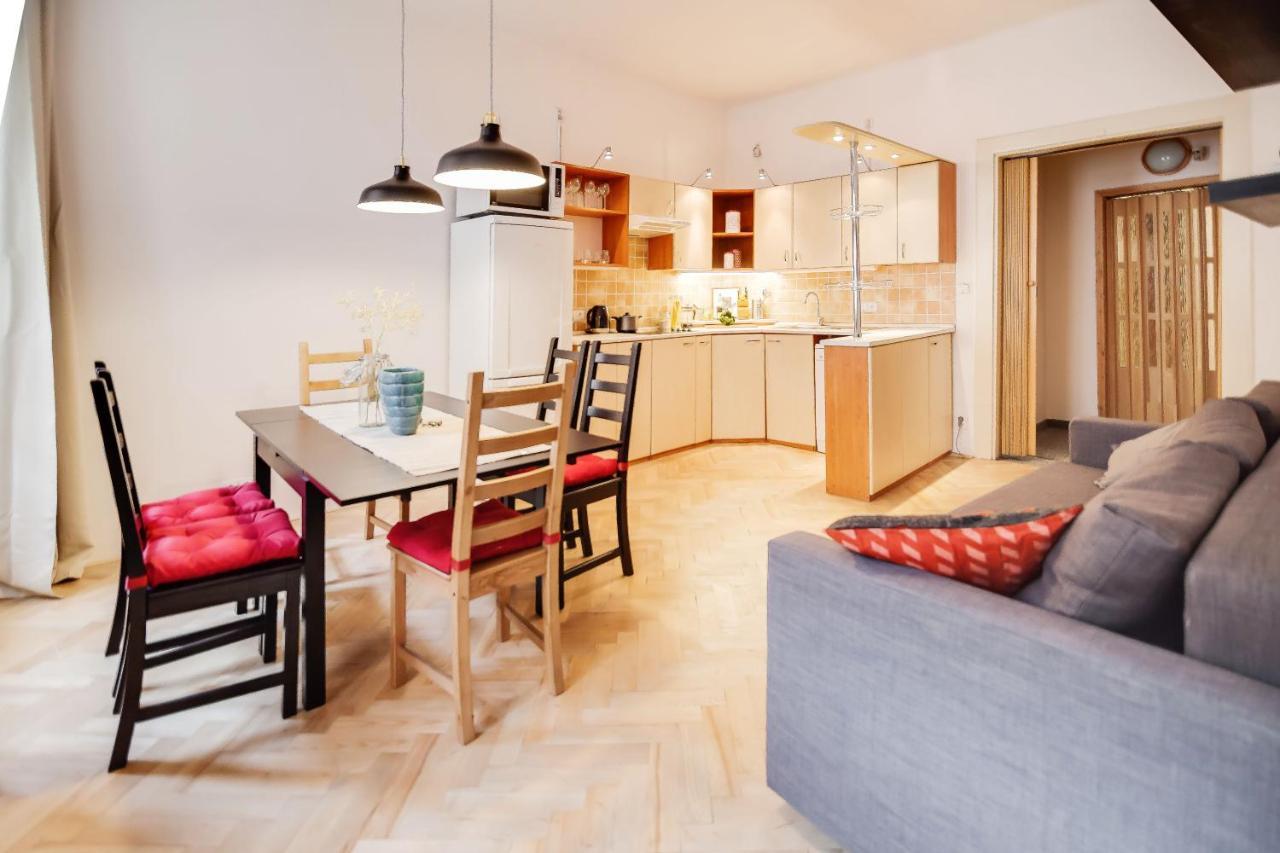 Curiosity Apartments Prague Luaran gambar