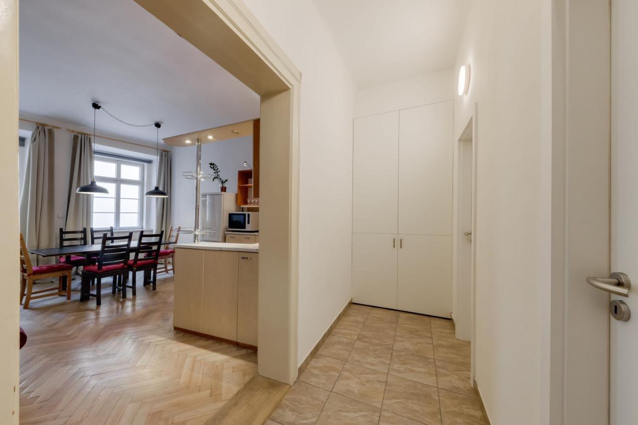 Curiosity Apartments Prague Luaran gambar