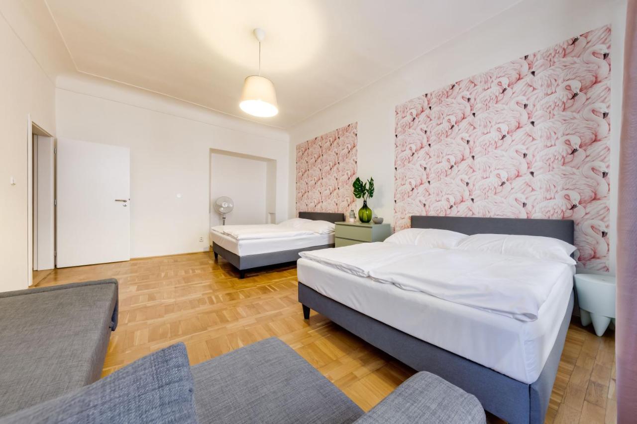 Curiosity Apartments Prague Luaran gambar