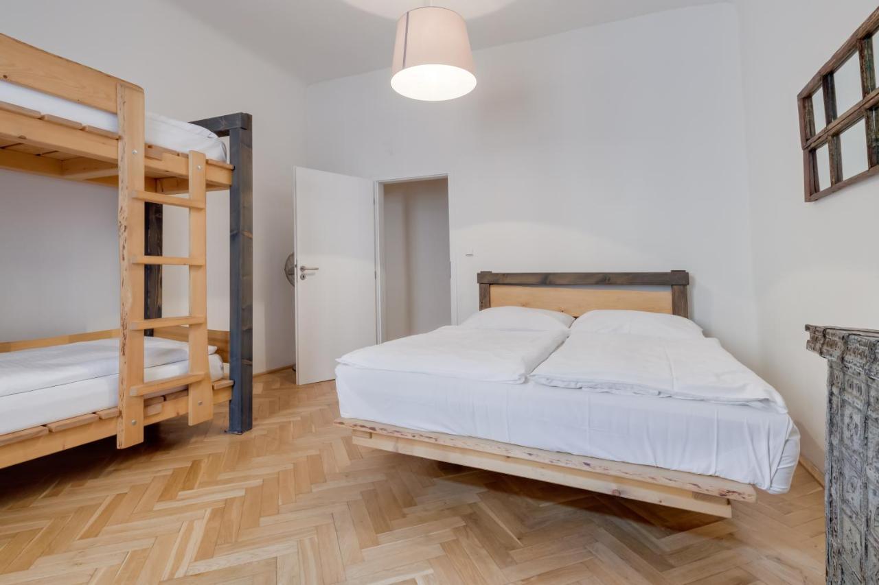 Curiosity Apartments Prague Luaran gambar