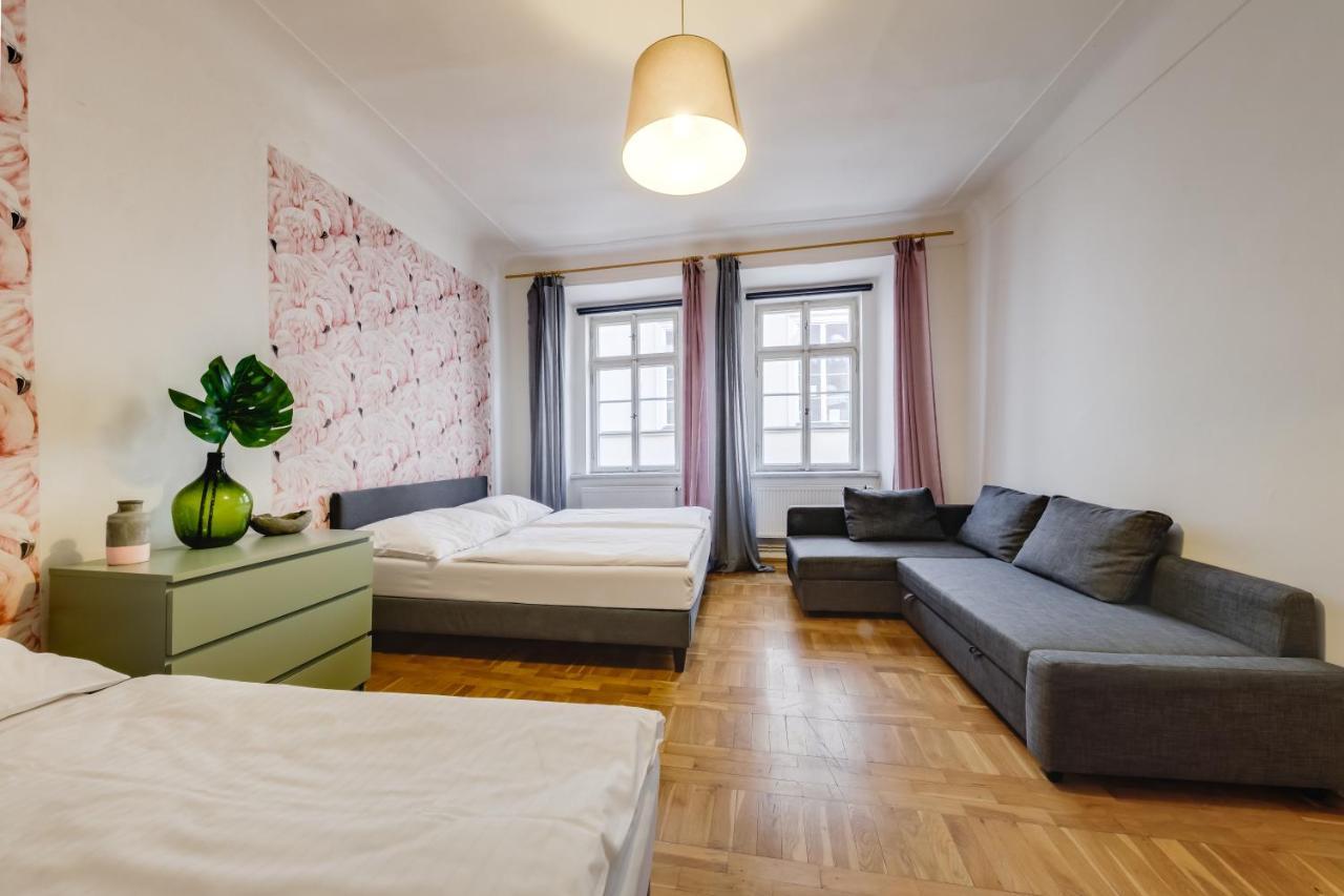 Curiosity Apartments Prague Luaran gambar