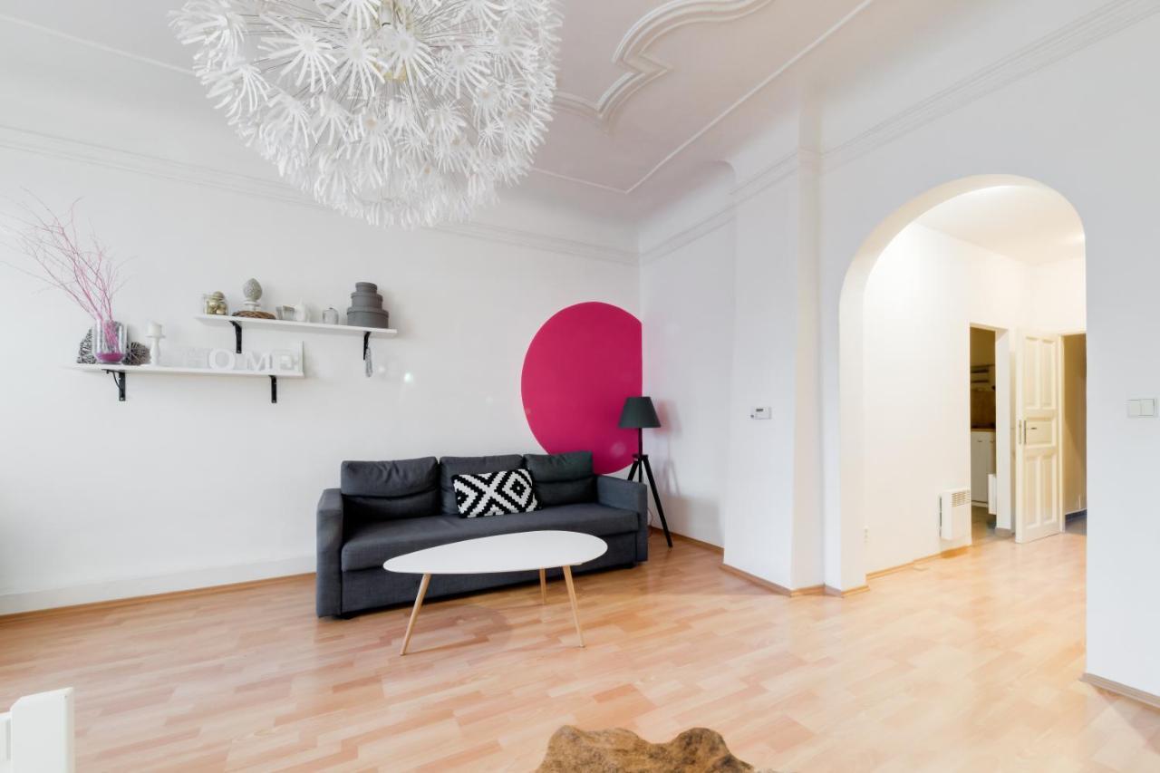 Curiosity Apartments Prague Luaran gambar