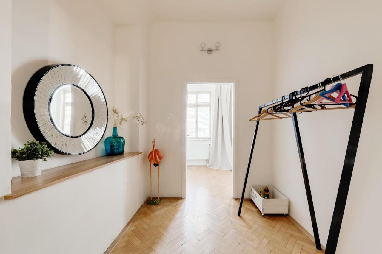 Curiosity Apartments Prague Luaran gambar
